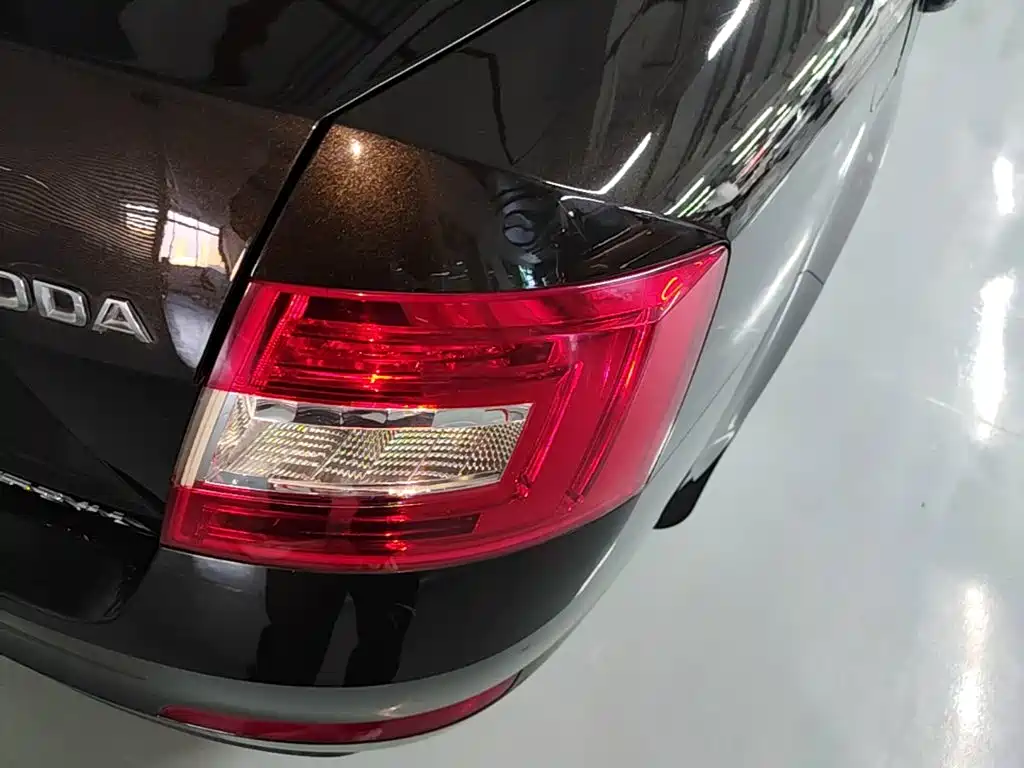 Skoda Octavia — миниатюра 8