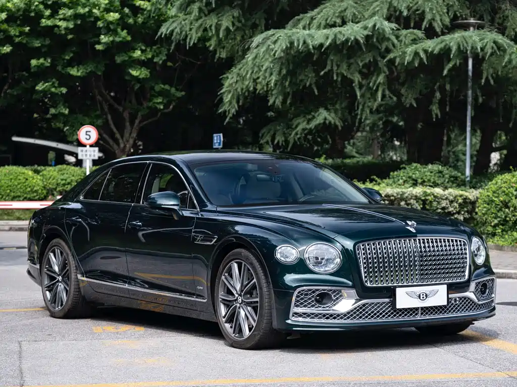 Bentley Flying Spur PHEV — миниатюра 3