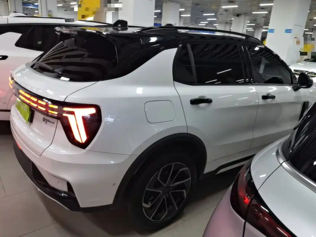 Lynk & Co 01 EM-P — миниатюра 7