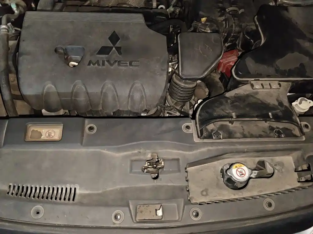Mitsubishi Outlander — миниатюра 11