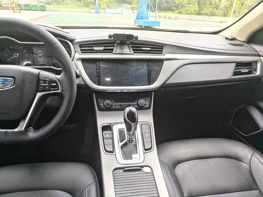 Geely Emgrand GL — миниатюра 9