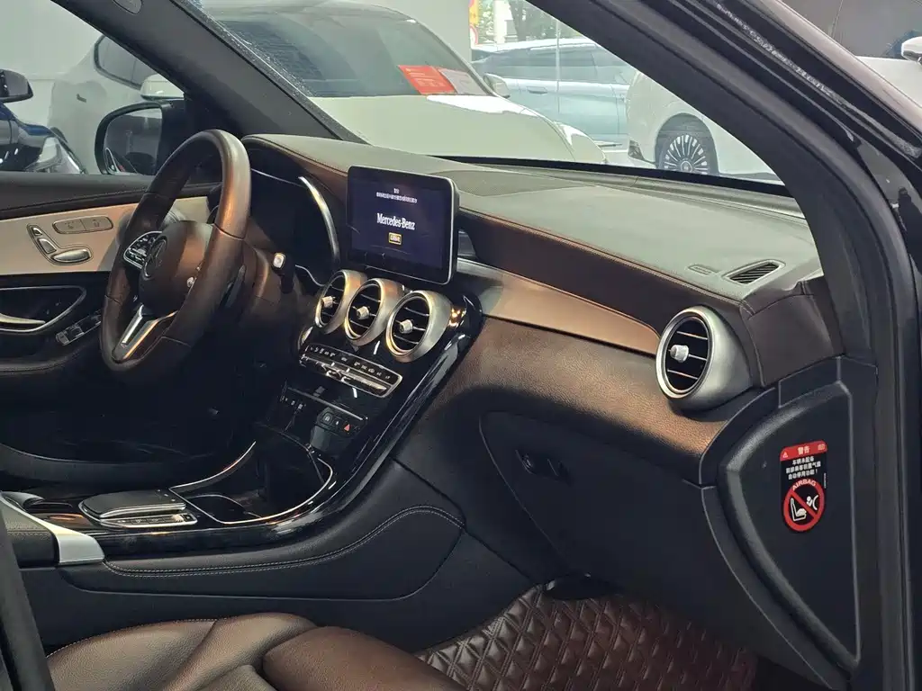 Mercedes-Benz GLC — миниатюра 6