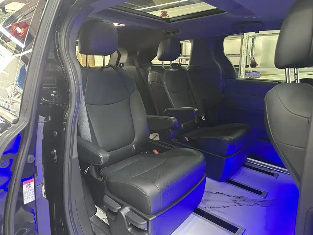 Toyota Granvia — миниатюра 20