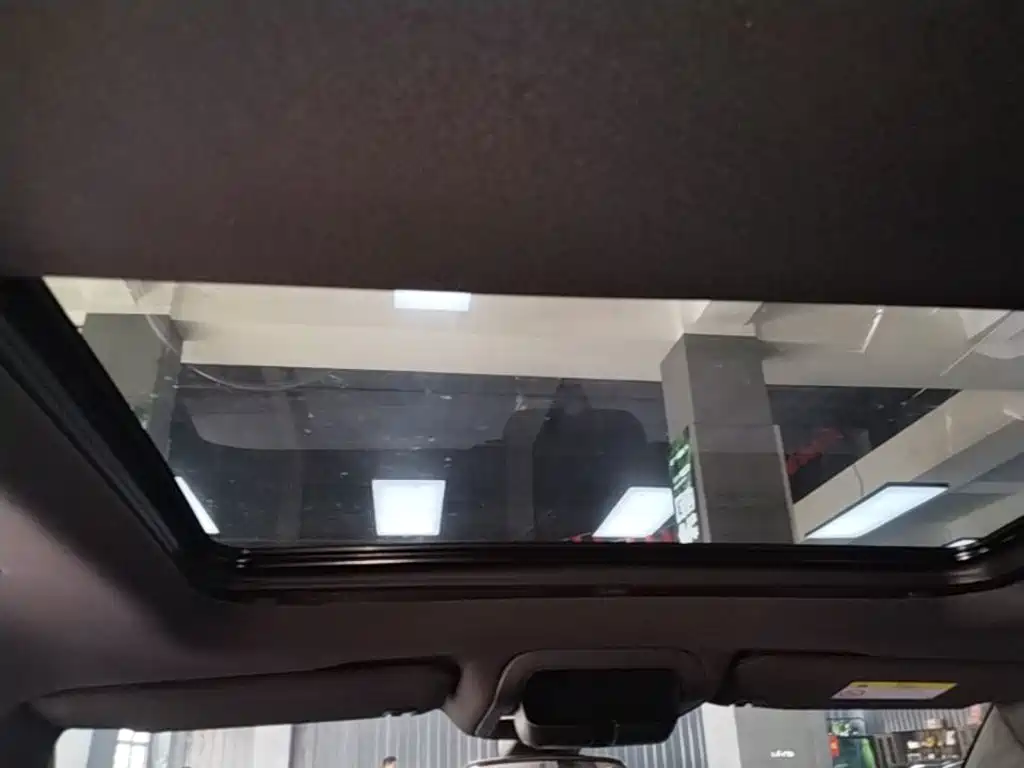 Cadillac XT5 — миниатюра 18
