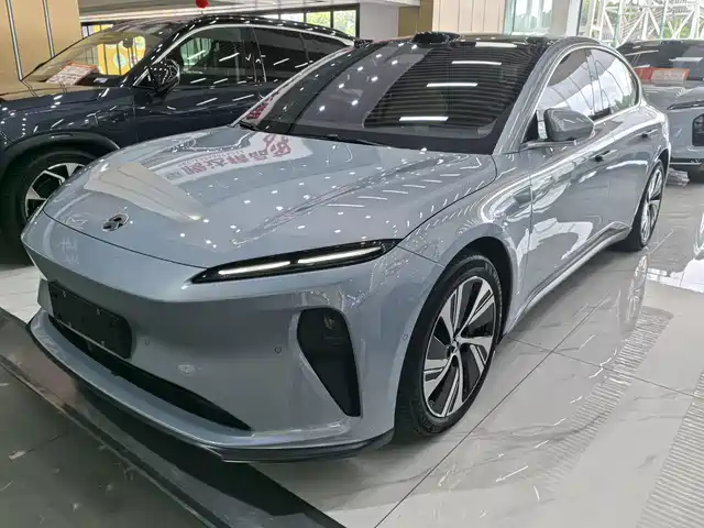 NIO ET5