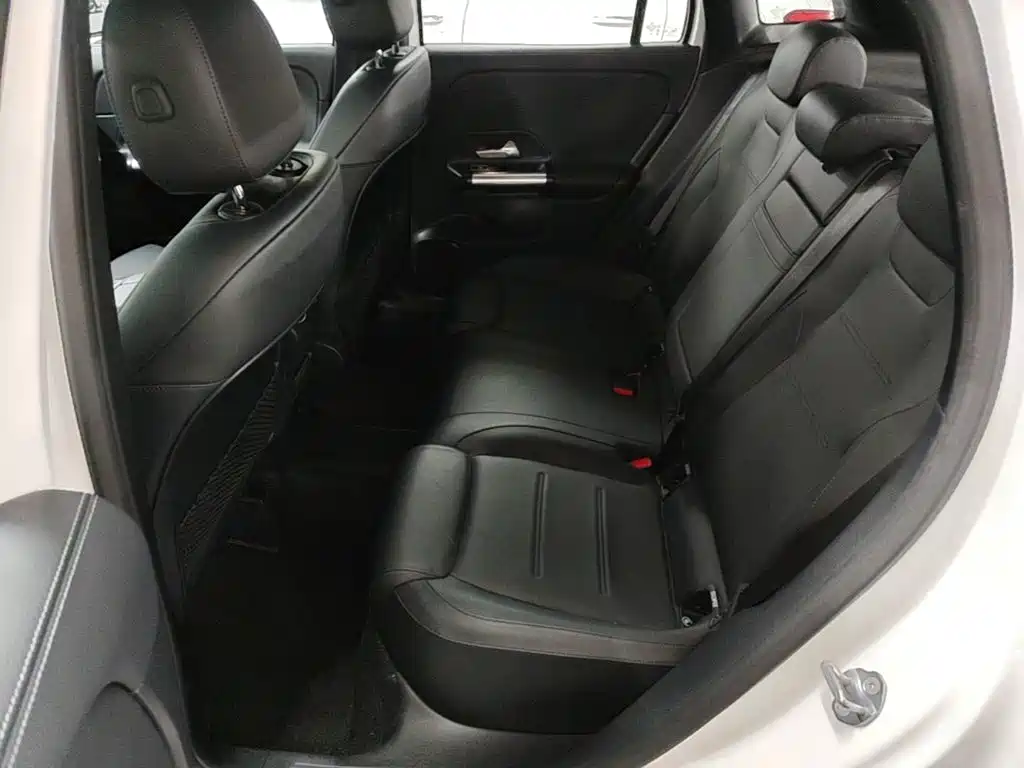 Mercedes-Benz GLA — миниатюра 22
