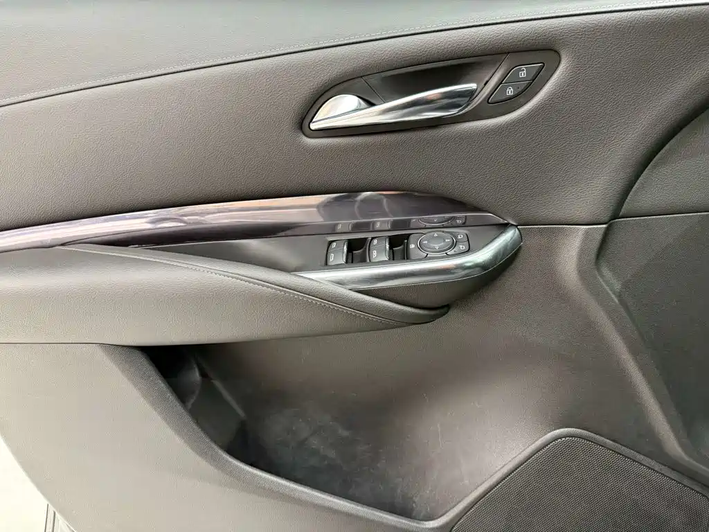 Cadillac XT4 — миниатюра 16