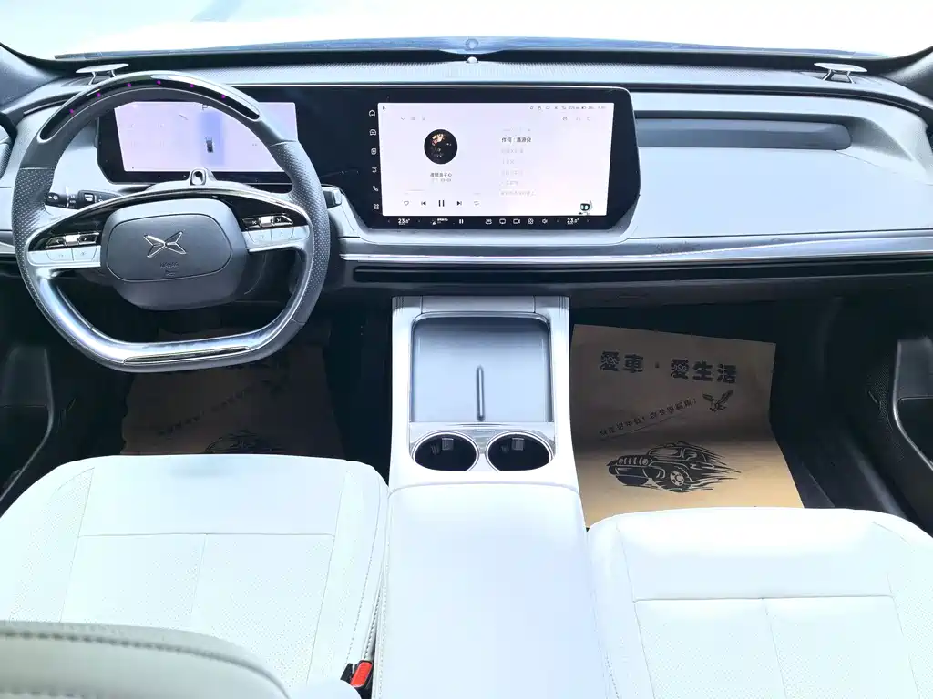 XPeng P7 — миниатюра 14
