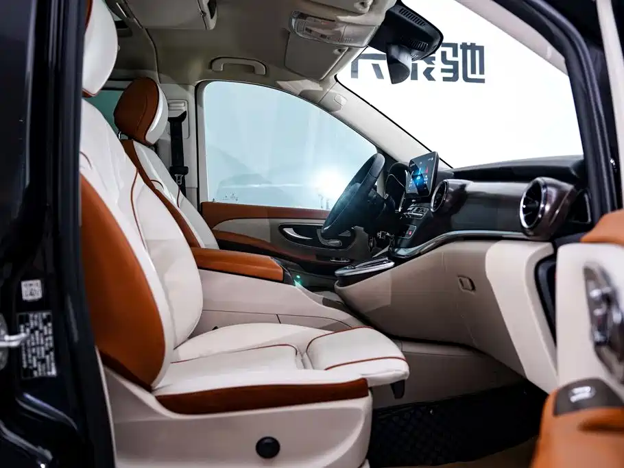 Mercedes-Benz V-Class — миниатюра 18