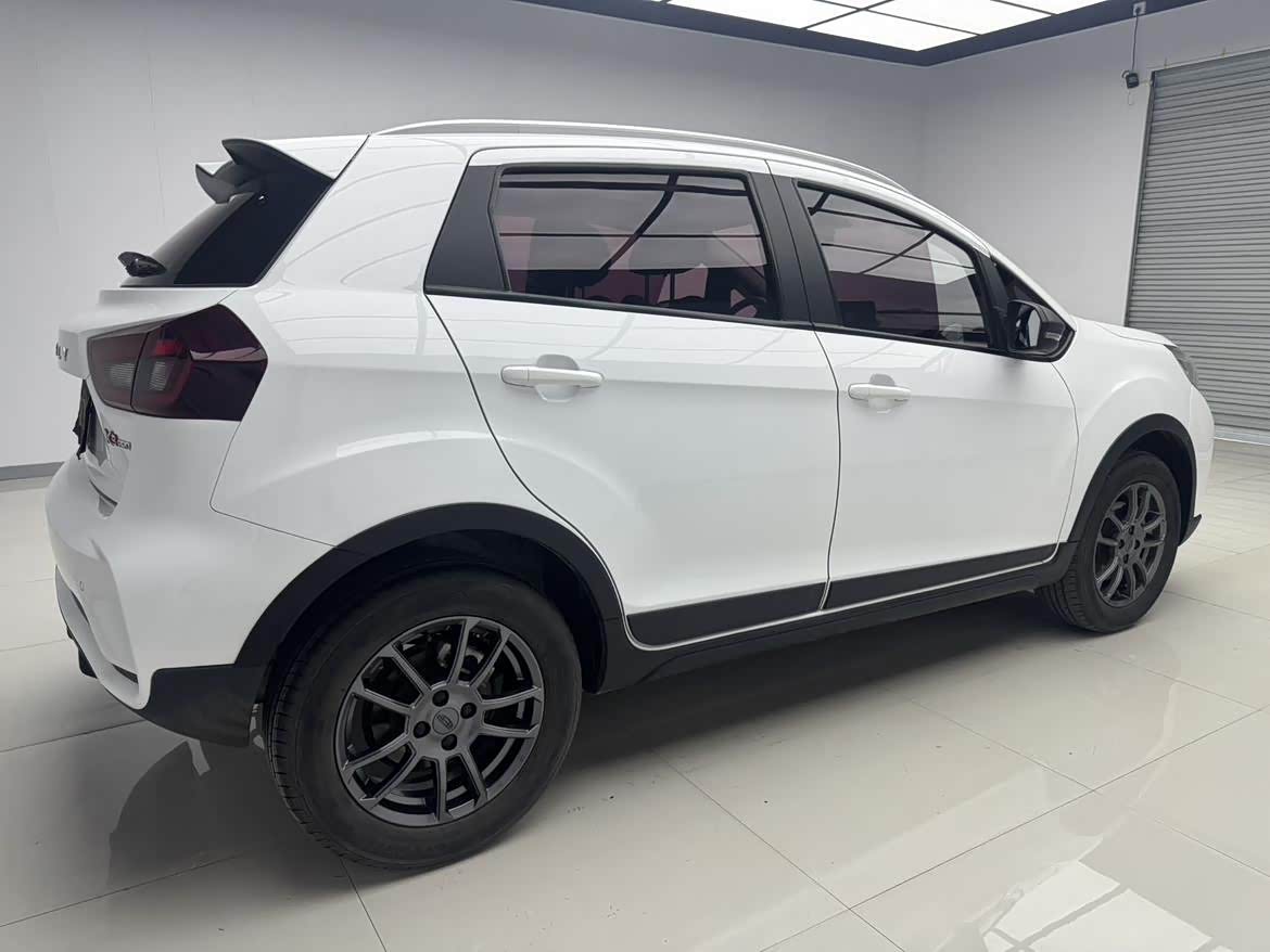Geely Vision X3 1.5 л 2021 г. Белый, пробег 24000 км