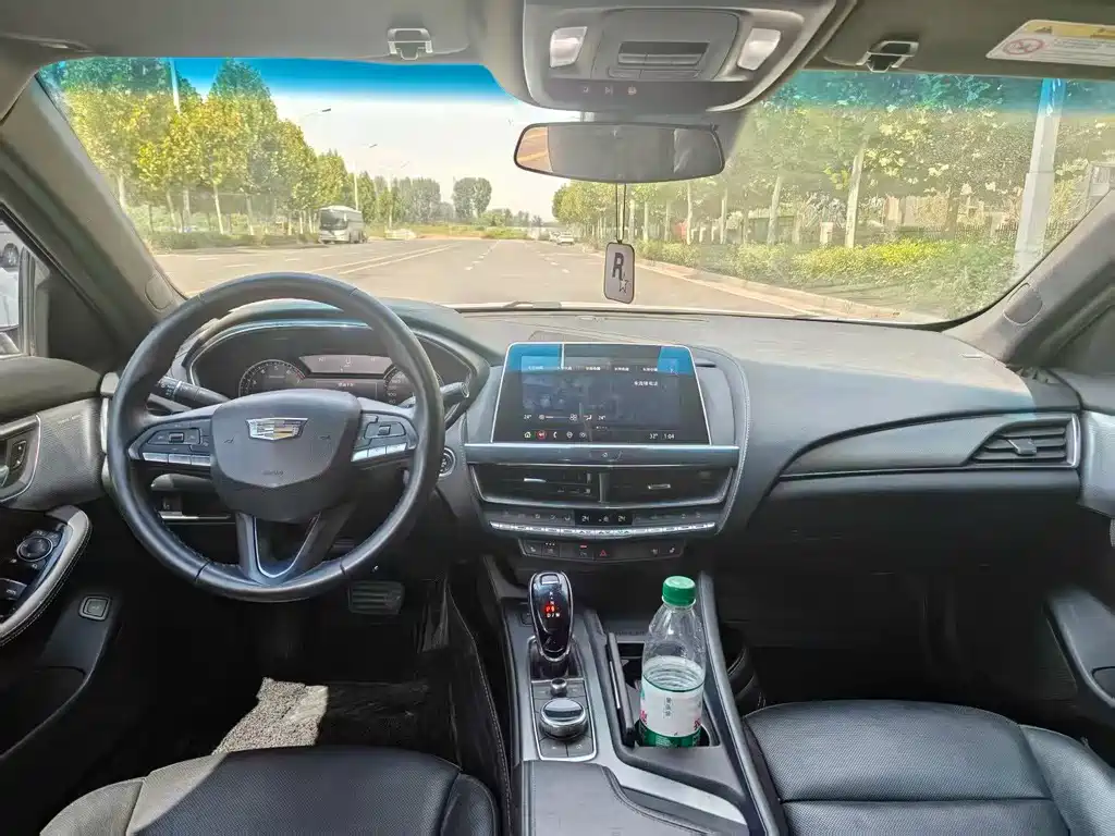 Cadillac CT5 — миниатюра 5