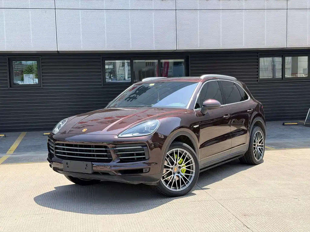 Porsche Cayenne Hybrid 2020