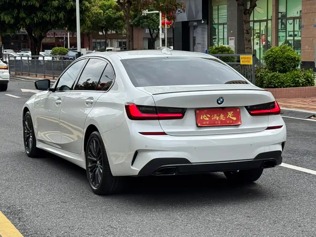 BMW 3 Series — миниатюра 6