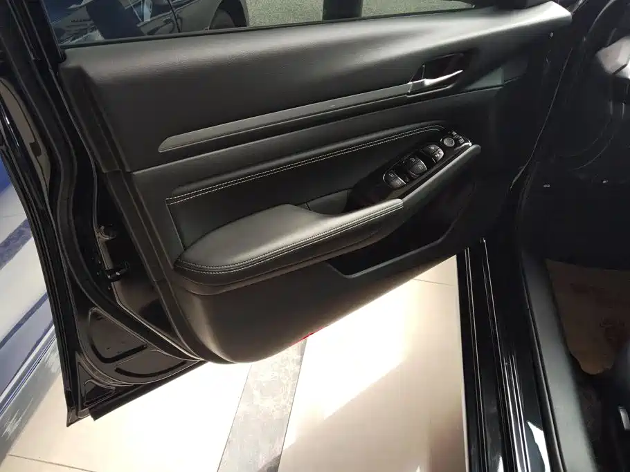 Nissan Teana — миниатюра 7