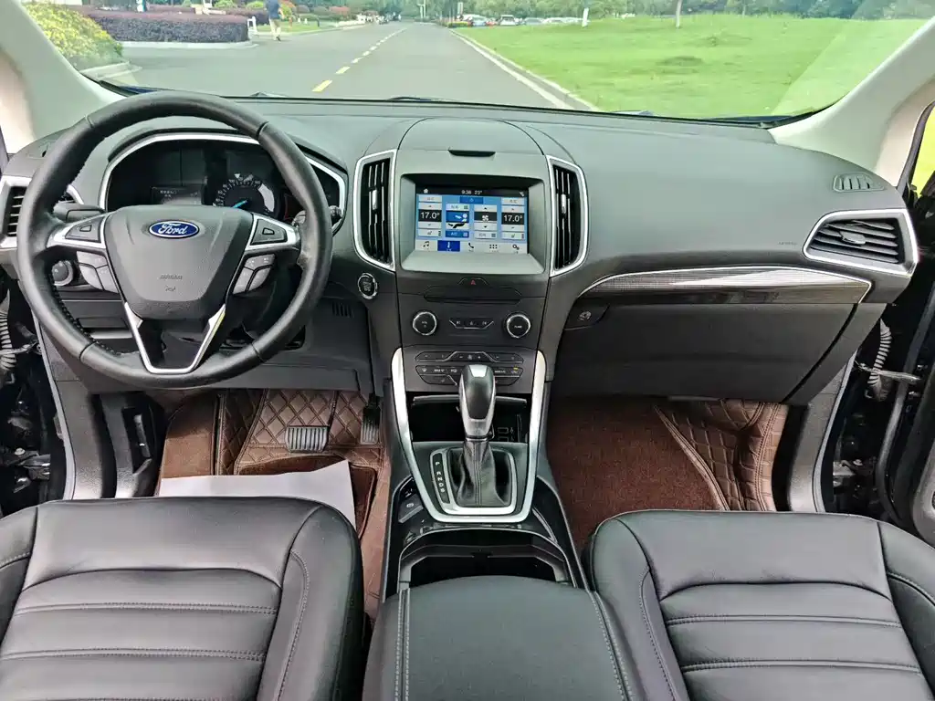 Ford Edge — миниатюра 4