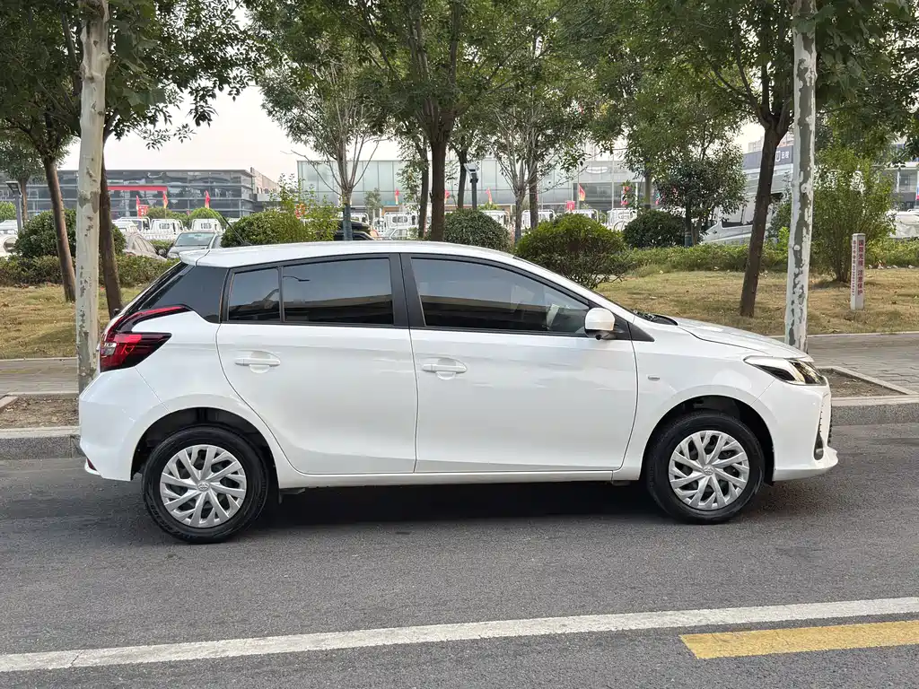 Toyota Vios FS — миниатюра 7