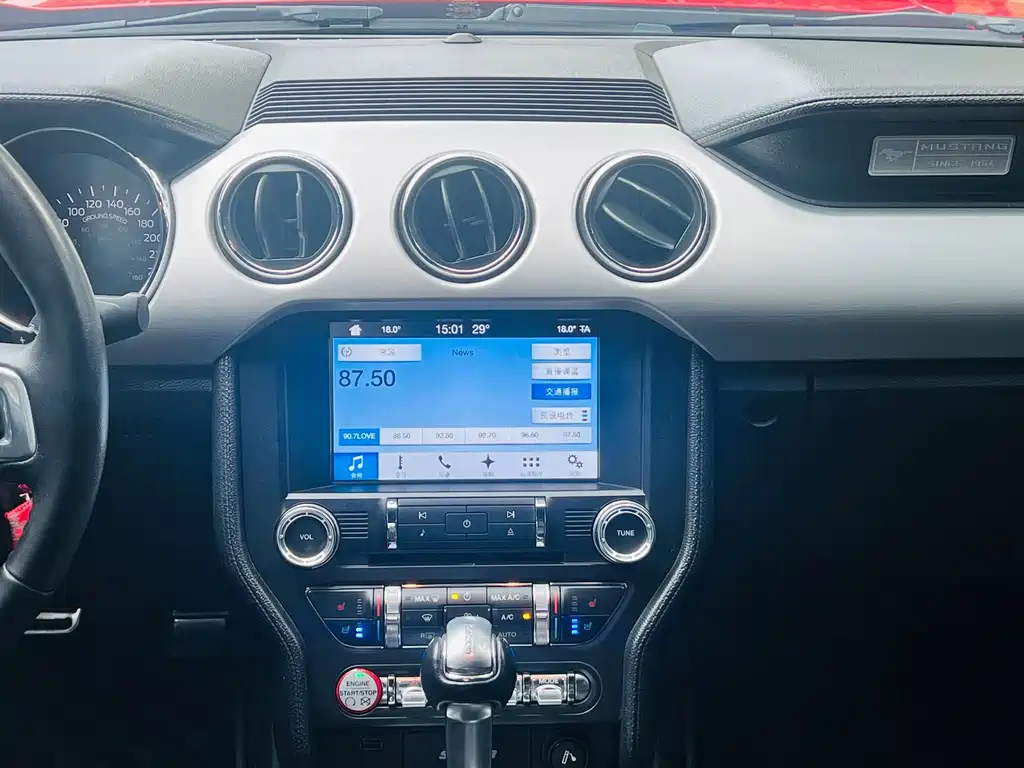 Ford Mustang — миниатюра 13