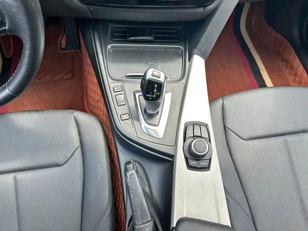 BMW 3 Series — миниатюра 16