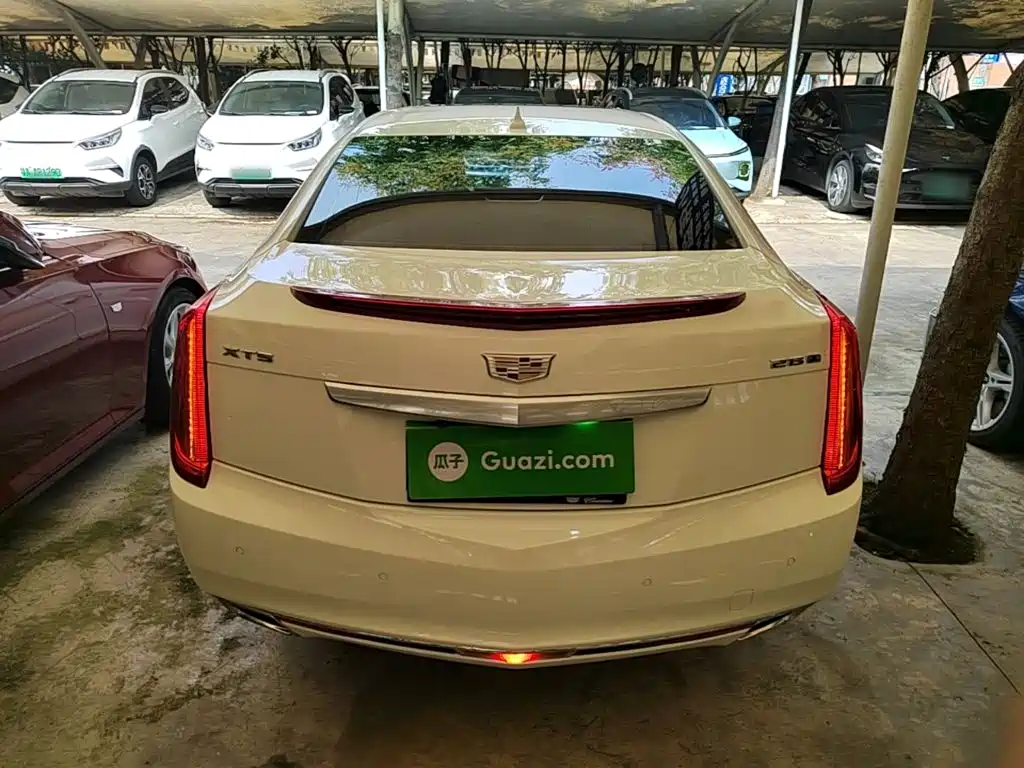 Cadillac XTS — миниатюра 6