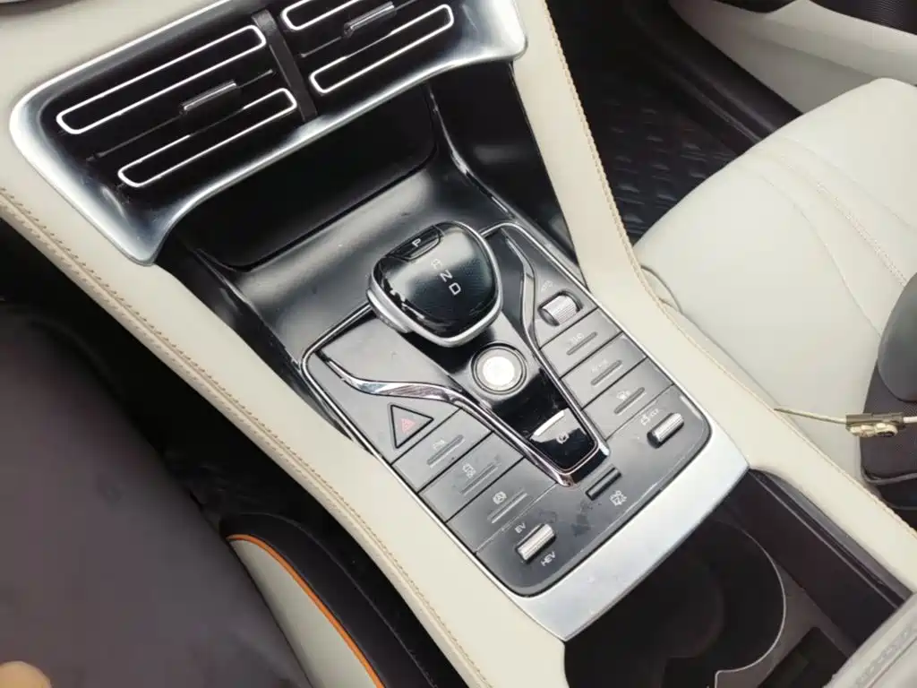 BYD PLUS New Energy — миниатюра 14