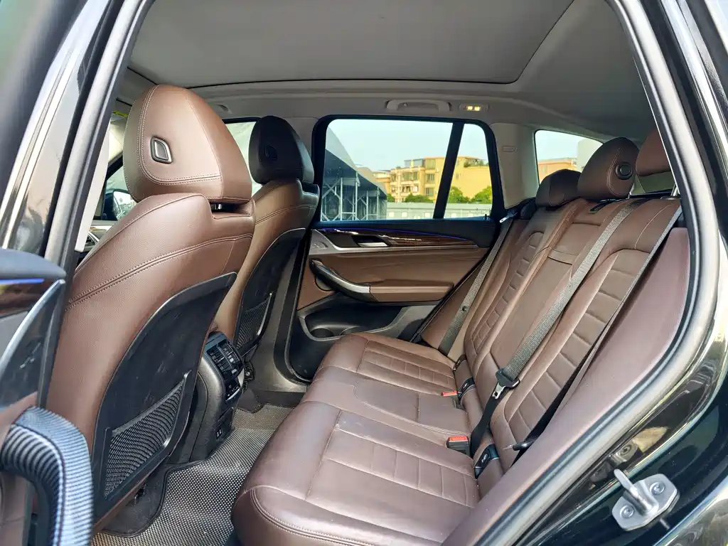 BMW X3 — миниатюра 17
