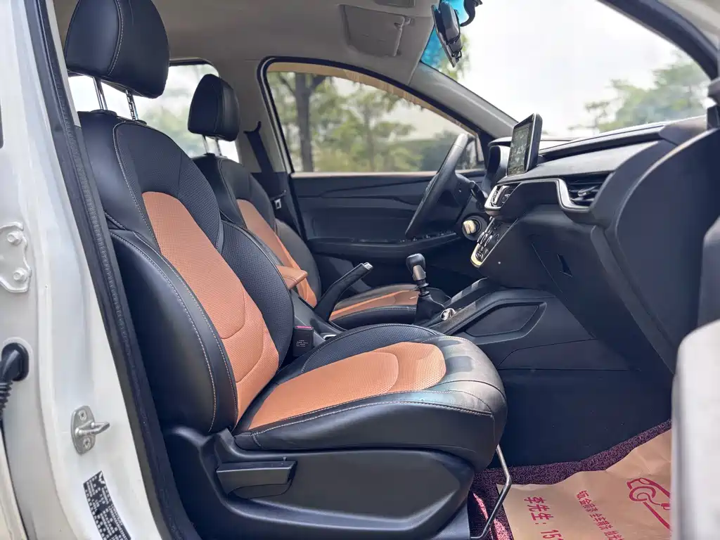 Wuling Hongguang S3 — миниатюра 14