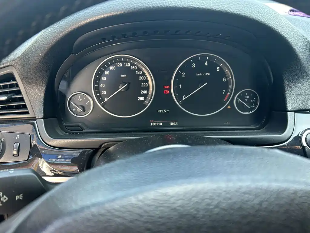 BMW 5 Series — миниатюра 8