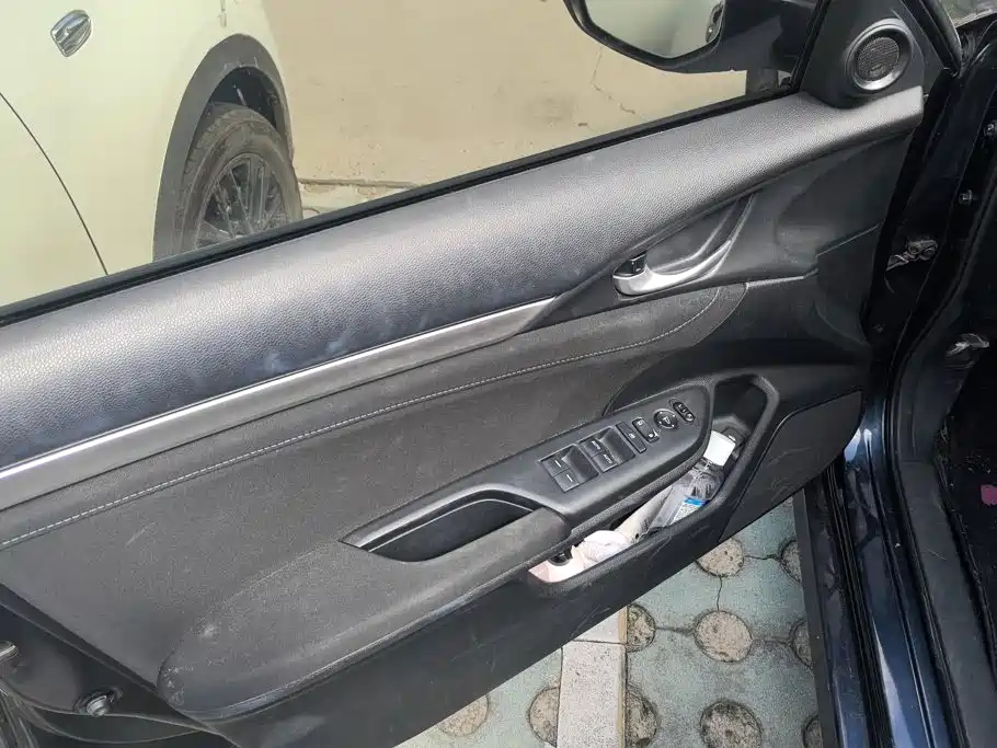Honda Civic — миниатюра 7