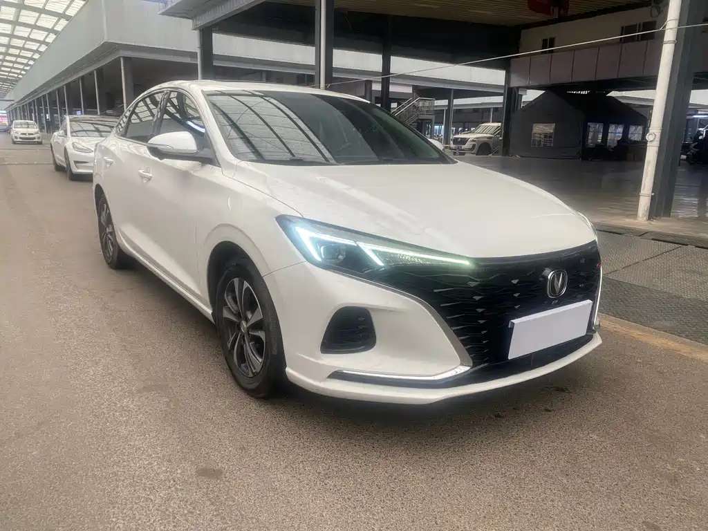 Changan Eado — миниатюра 3