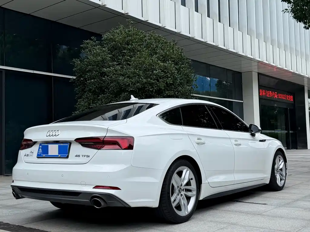 Audi A5 (Import) — миниатюра 4