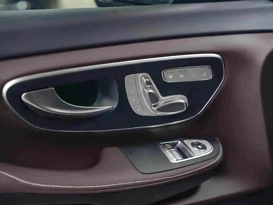 Mercedes-Benz V-Class — миниатюра 6