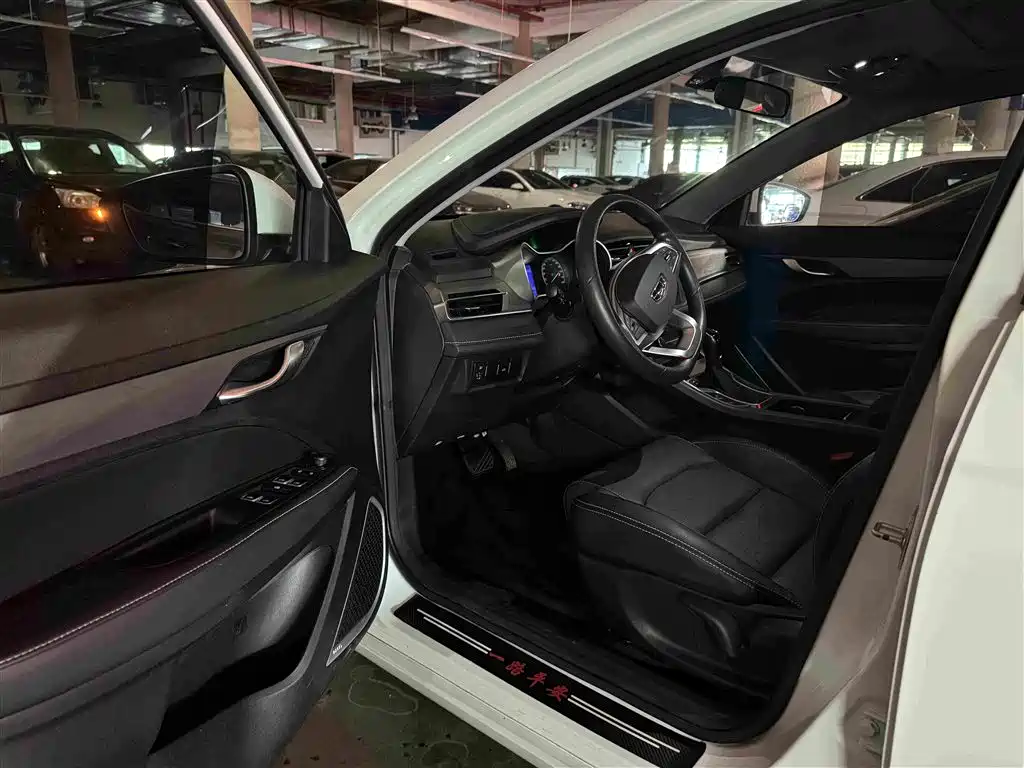 Geely Emgrand — миниатюра 4