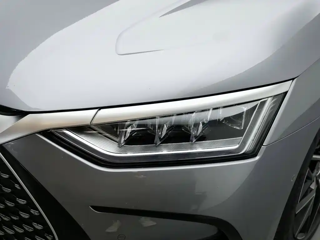 BYD Han — миниатюра 7