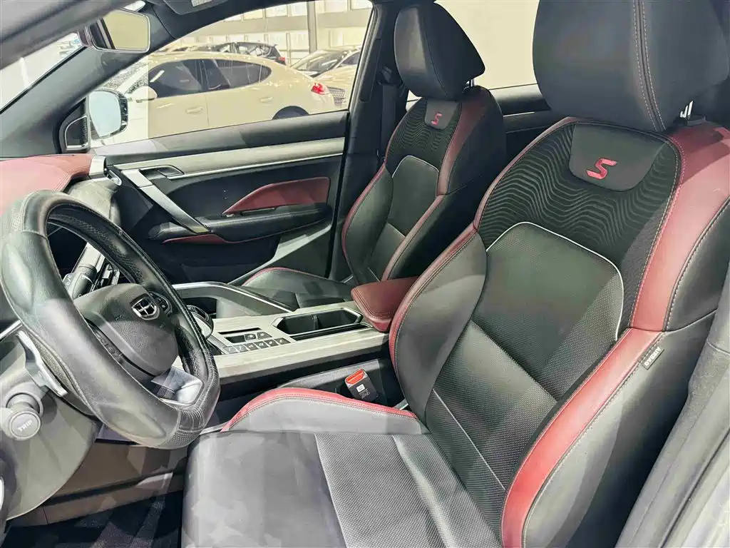 Geely Binyue — миниатюра 12