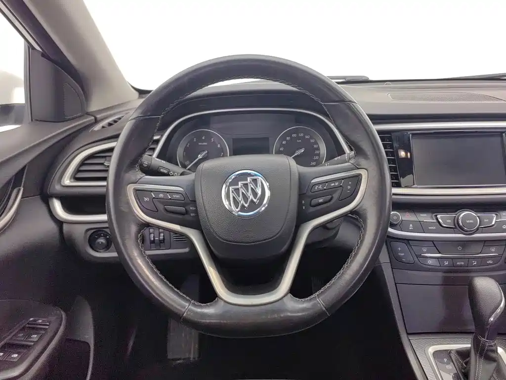 Buick Excelle — миниатюра 11