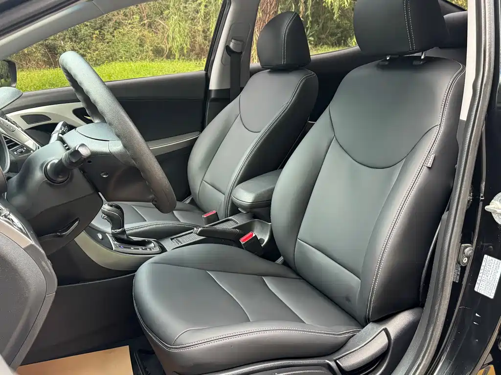 Hyundai Elantra Langdong 1.6L Auto Leading Type, фото 11