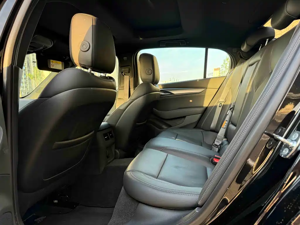 Cadillac CT5 — миниатюра 5