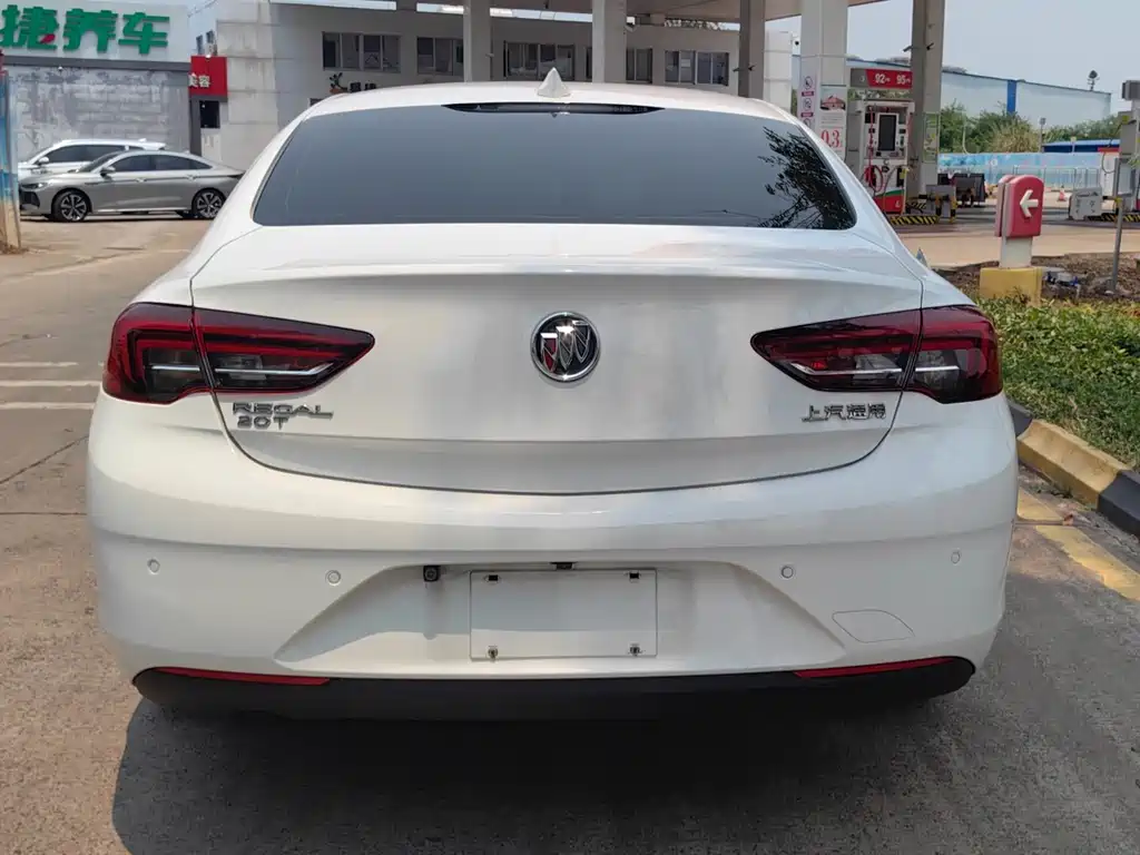Buick Regal — миниатюра 12