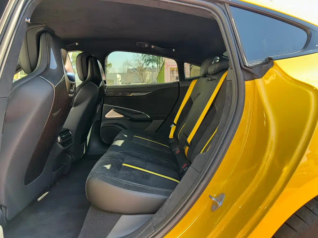 XIAOMI CAR XIAOMI SU7 ULTRA