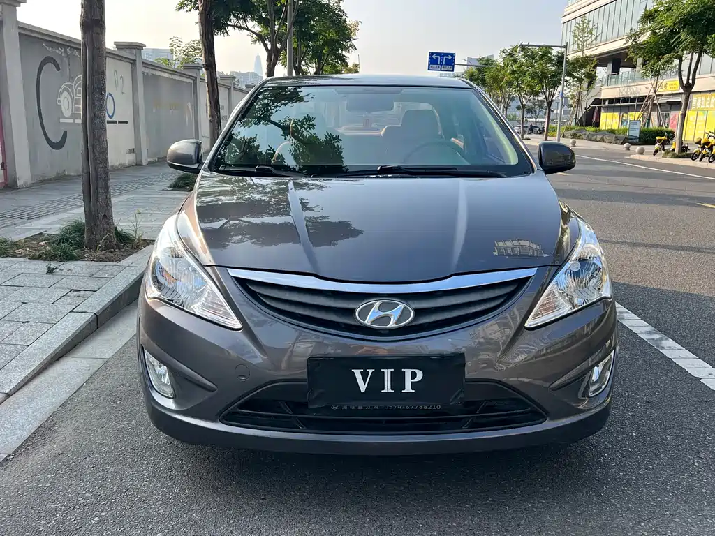 Hyundai Verna — миниатюра 2