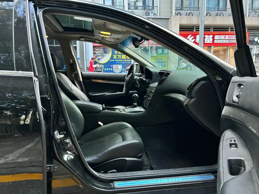 Infiniti G — миниатюра 7