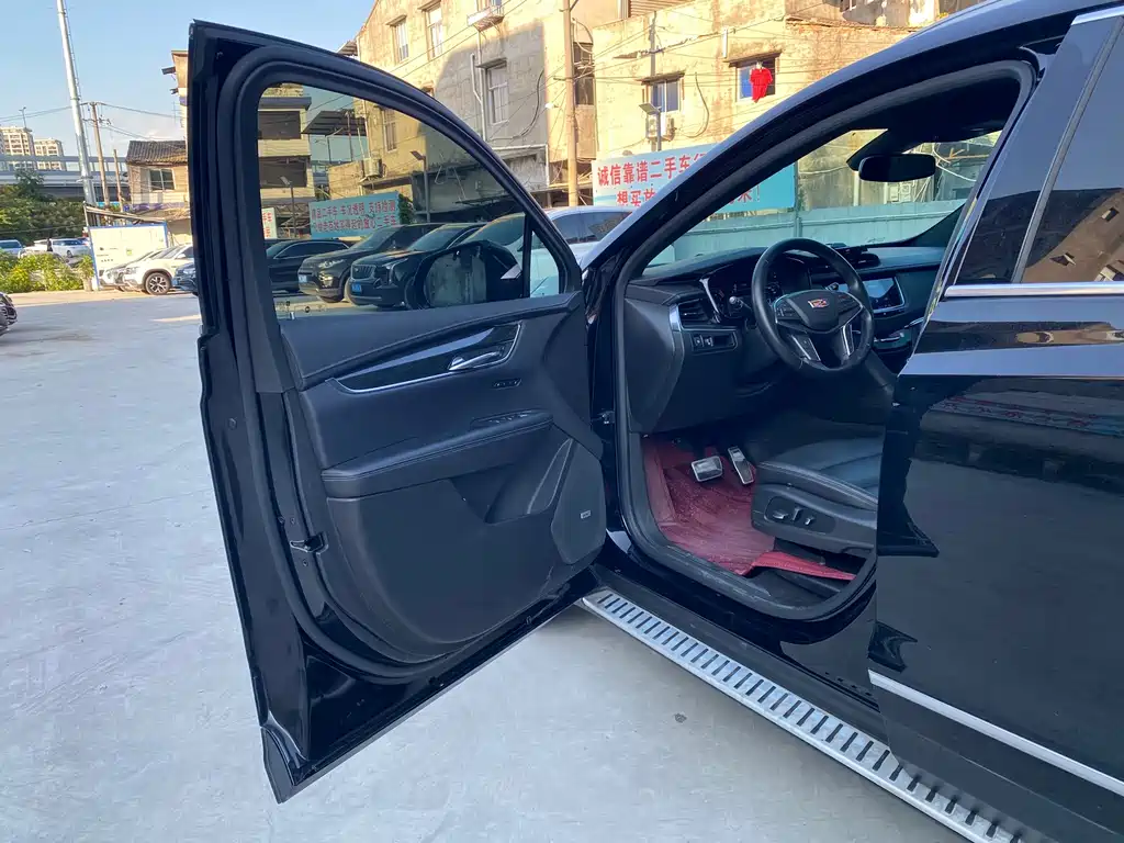 Cadillac XT5 — миниатюра 6