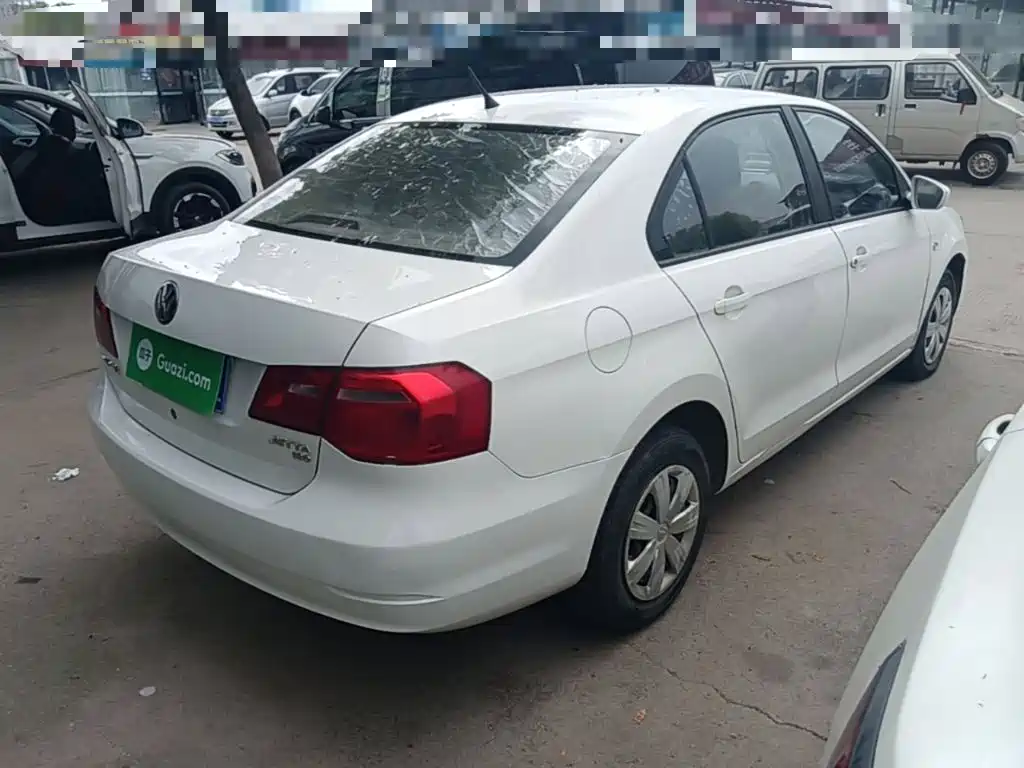 Volkswagen Jetta — миниатюра 7
