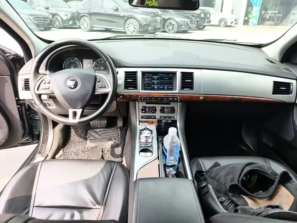 Jaguar XF — миниатюра 14