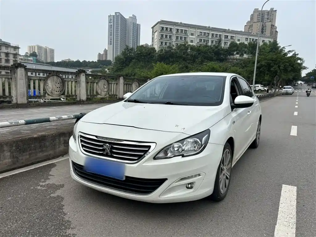 Peugeot 408 2016