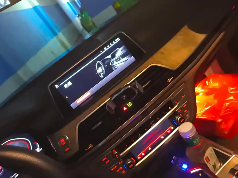 BMW 7 Series — миниатюра 13