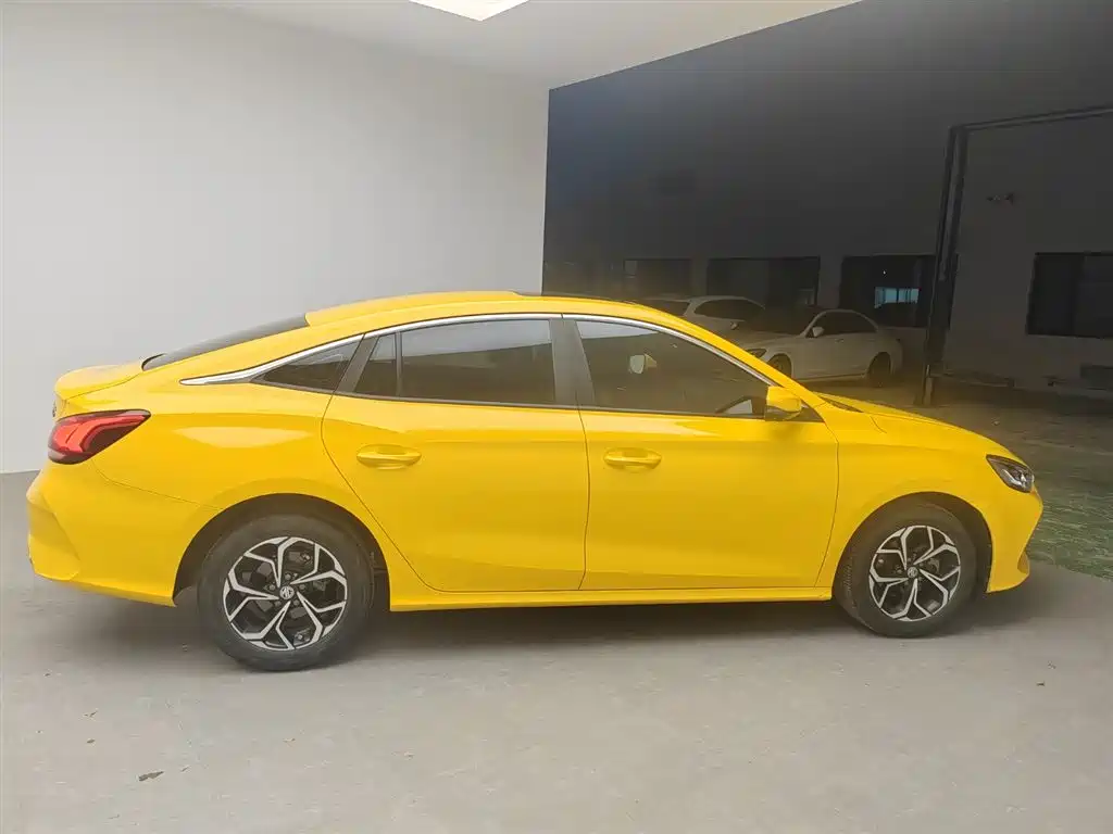 MG MG5 — миниатюра 12