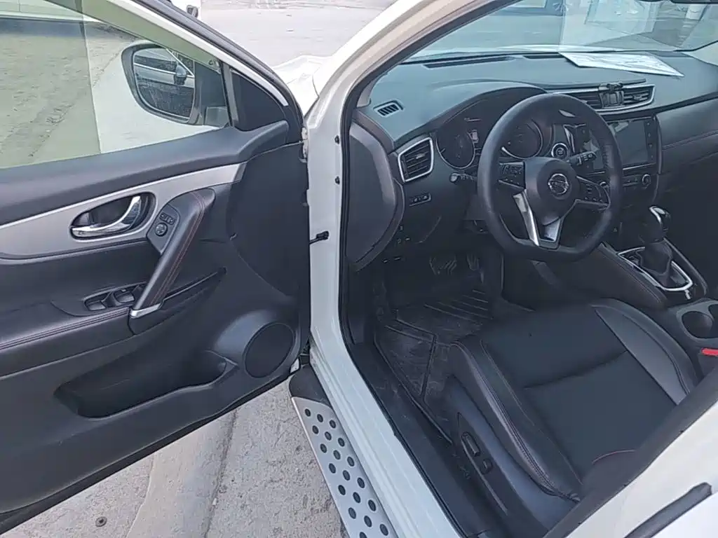 Nissan Qashqai — миниатюра 16