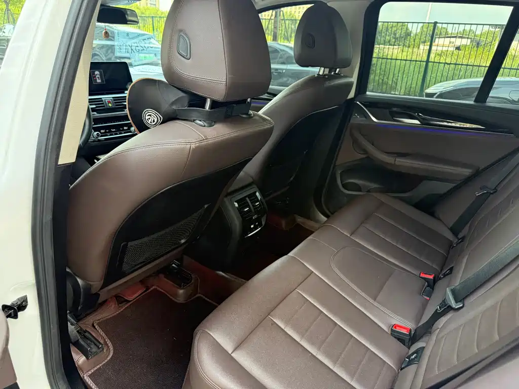 BMW X3 — миниатюра 8