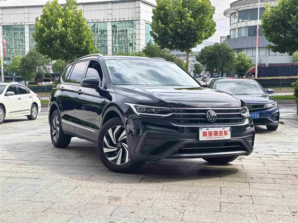 Volkswagen Tiguan L
